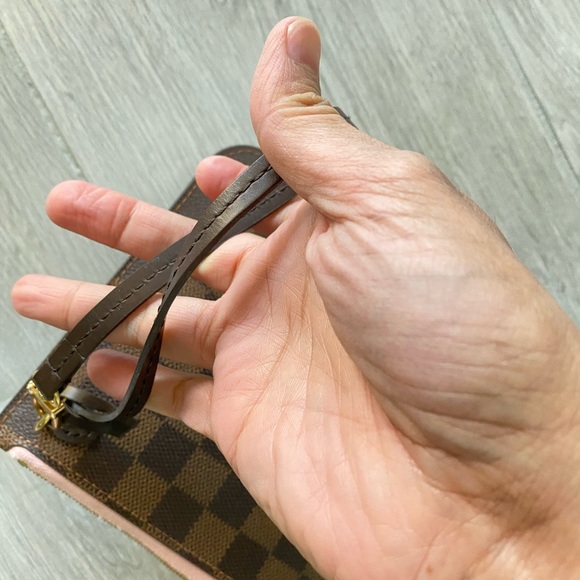 - SOLD-
Louis Vuitton Pouch for Neverful Ebene - Picture 12 of 14